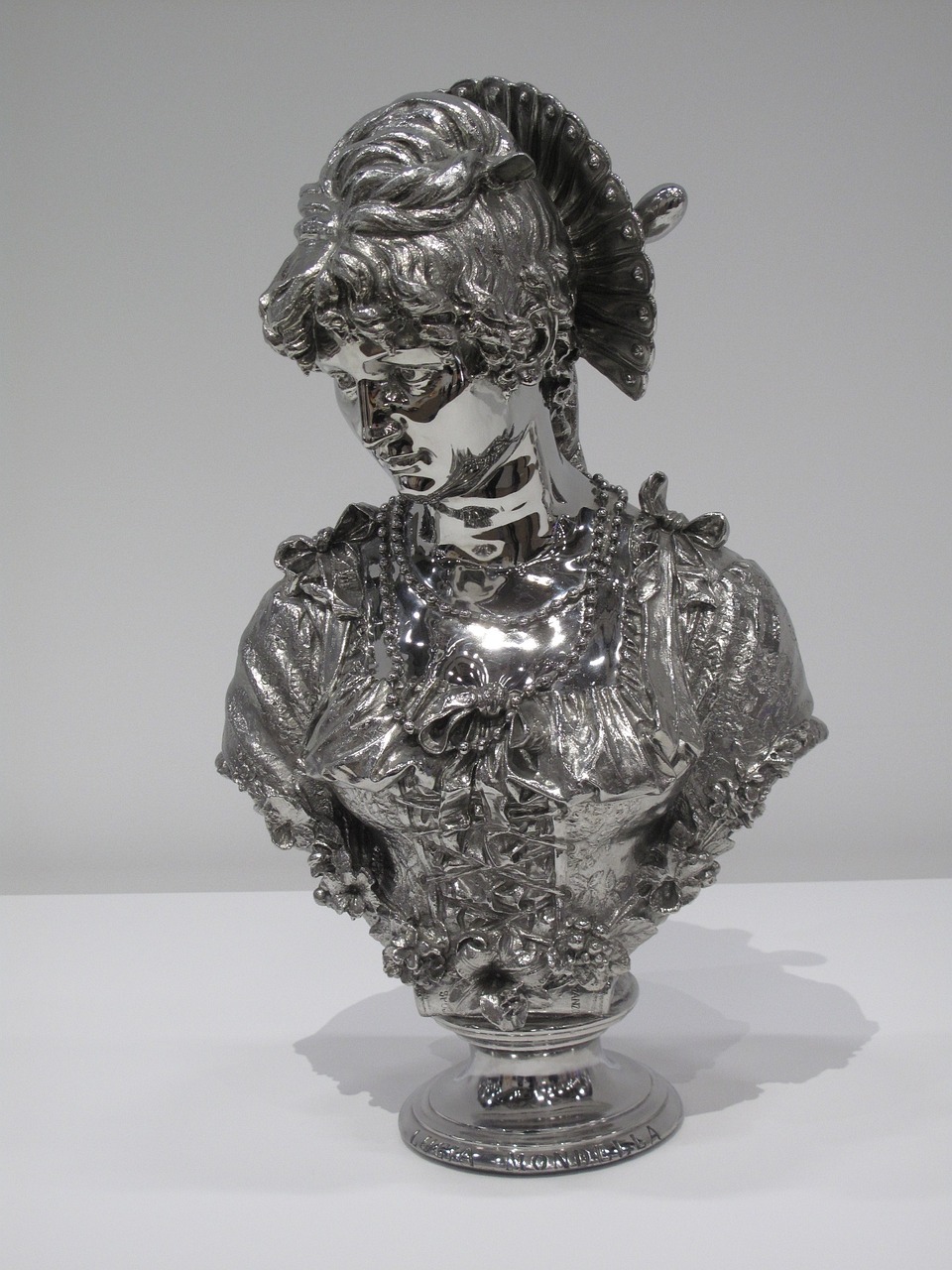 郭德綱最新作品，傳統(tǒng)與現(xiàn)代交融的藝術(shù)瑰寶亮相舞臺！