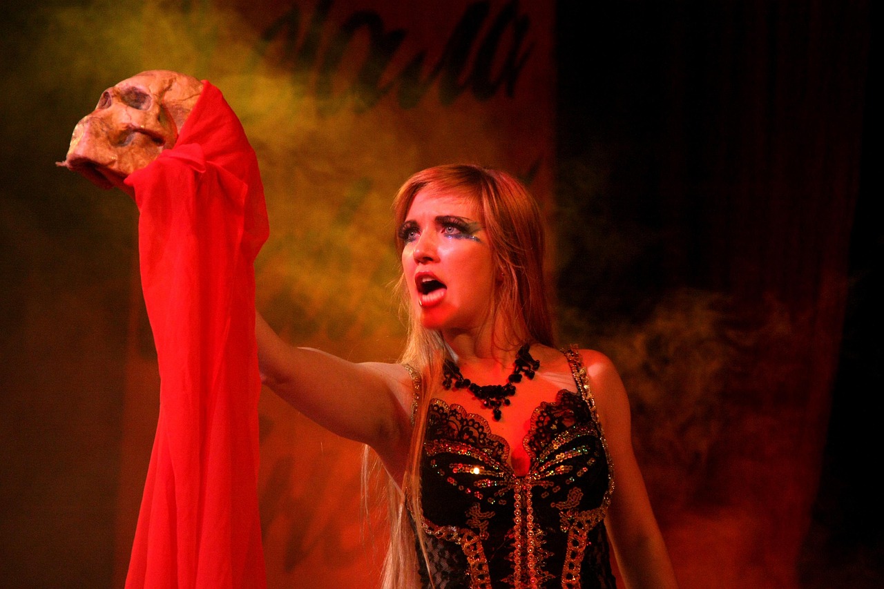 女演員張瑜，影視界的璀璨明星之光