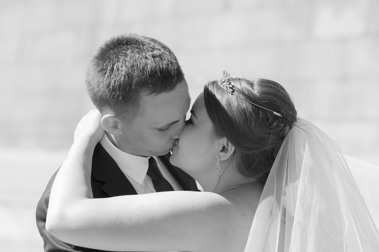 老夫少妻明星，愛(ài)情與社會(huì)的獨(dú)特交融之旅