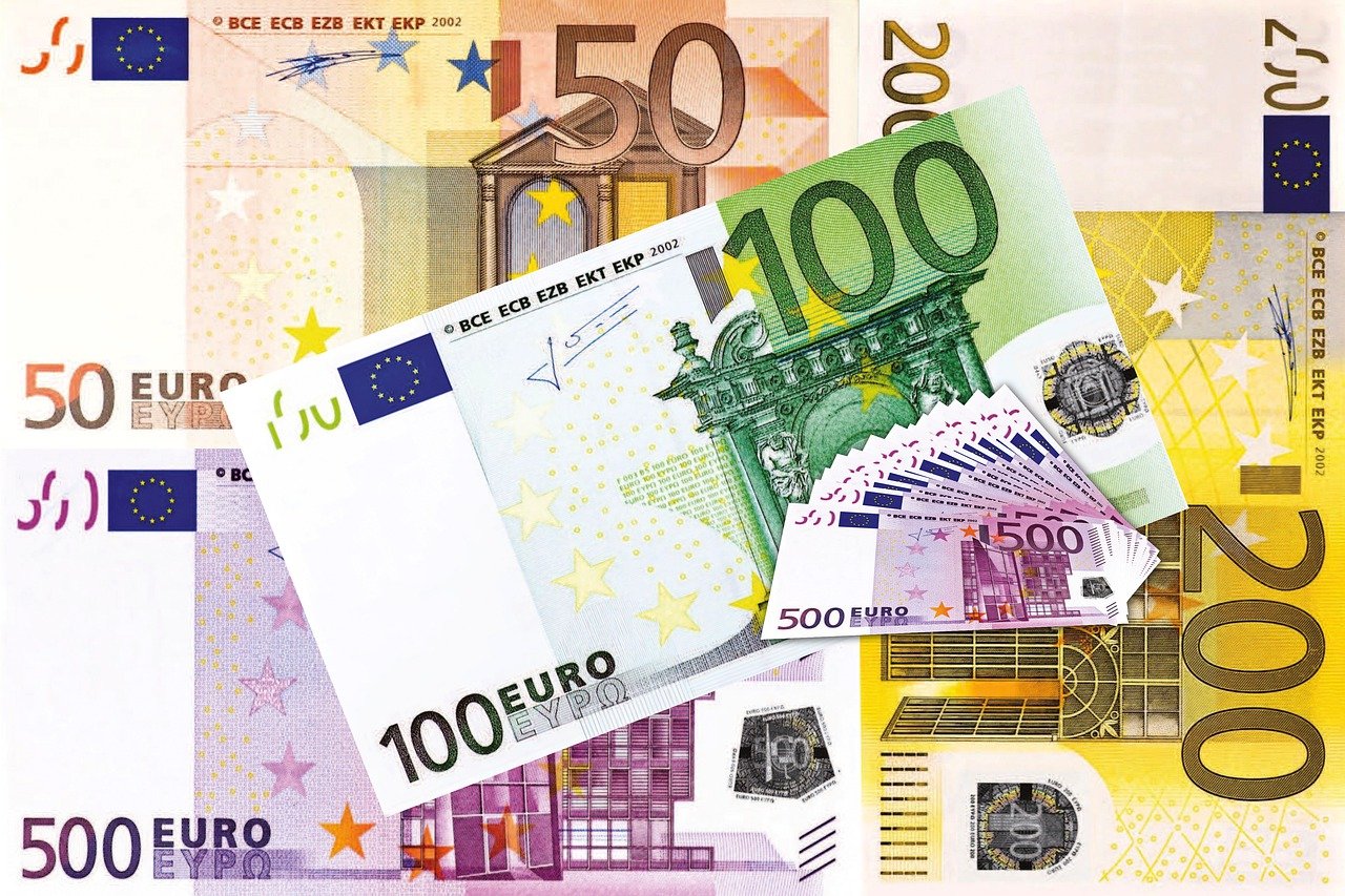 關(guān)于5元紀(jì)念幣的最新價(jià)格分析與市場行情探討