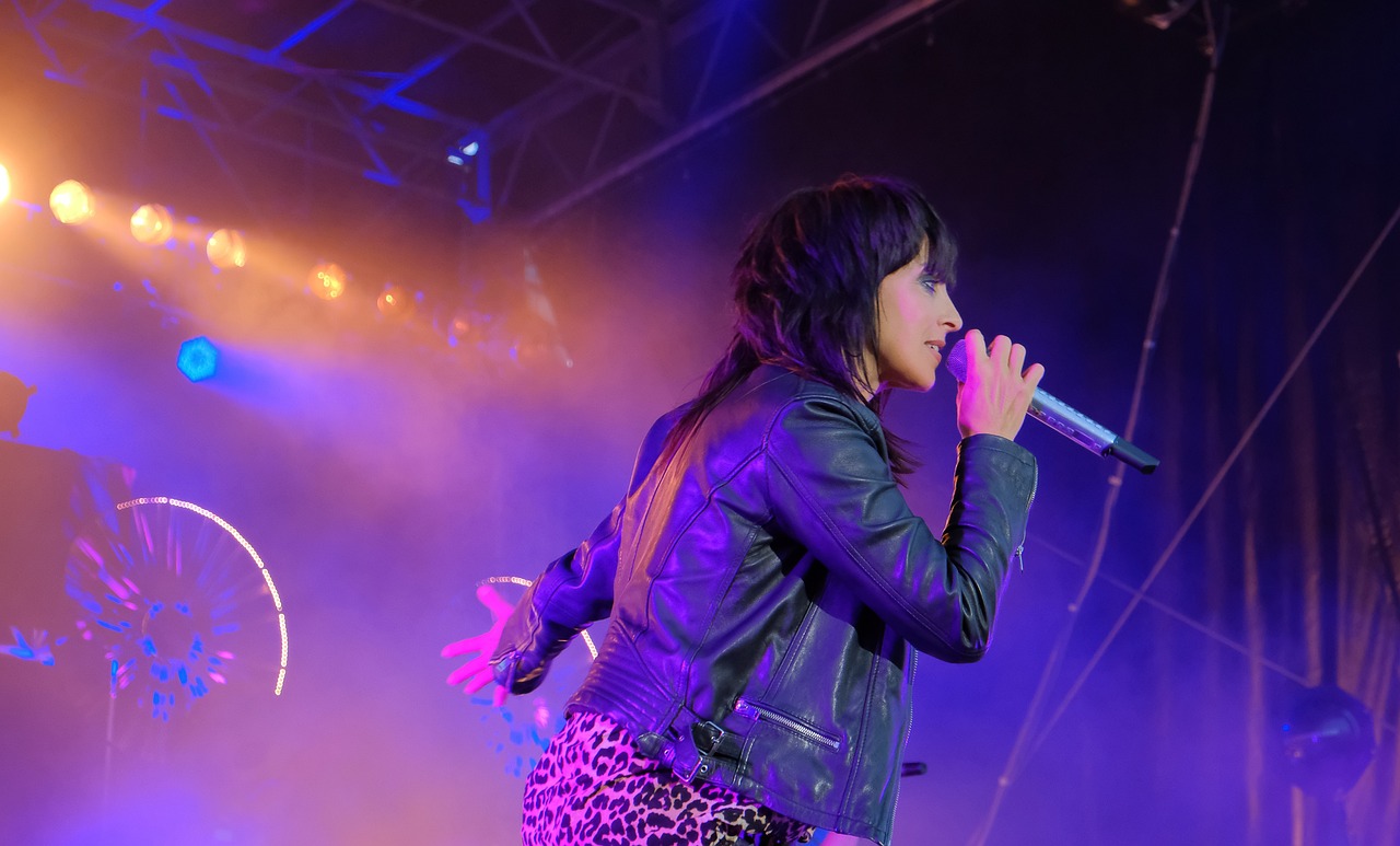 娛樂圈的璀璨焦點，明星與美女們的魅力展現(xiàn)