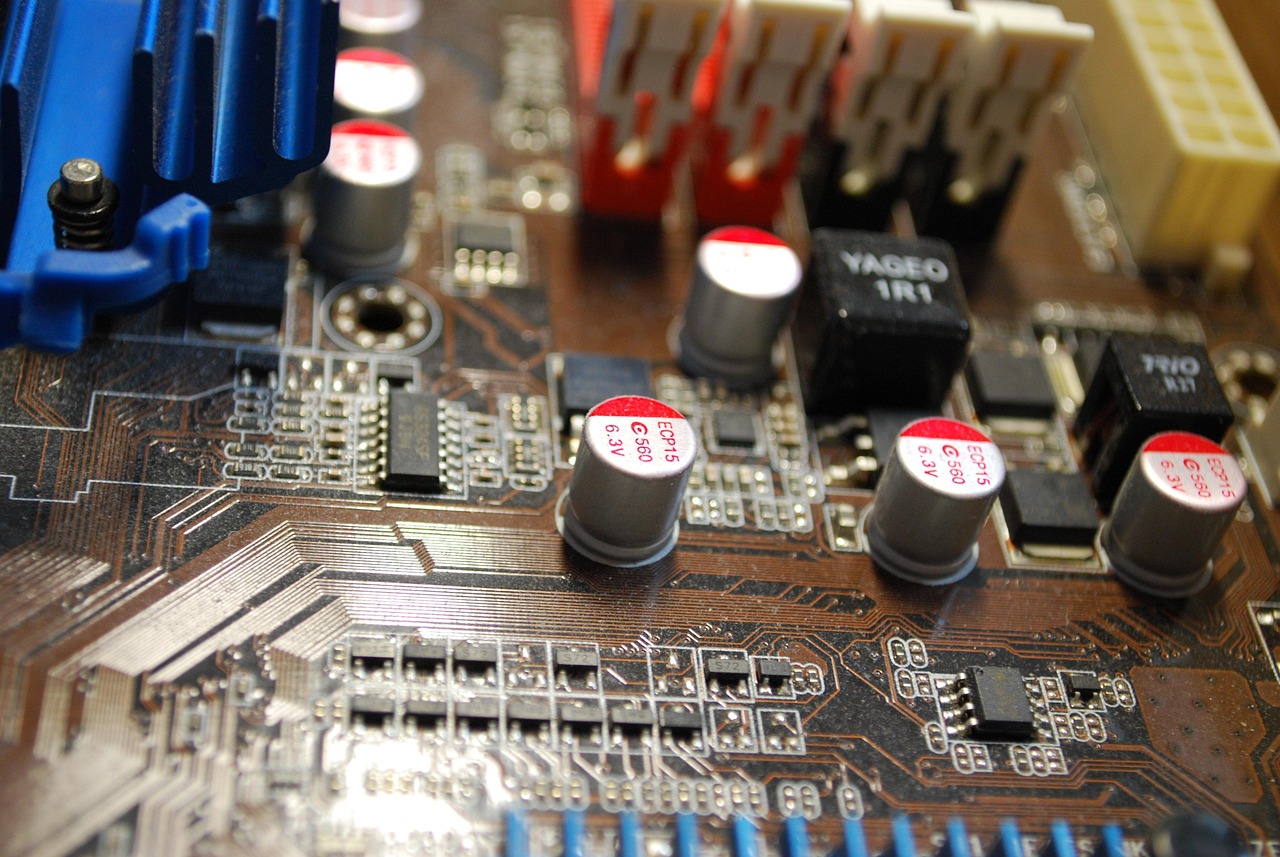 最新手機芯片性能排行榜，技術(shù)巔峰之戰(zhàn)的領(lǐng)跑者揭秘