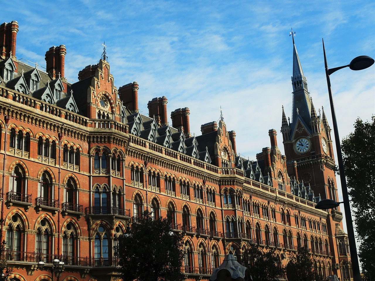 巢湖市房價動態(tài)更新，市場趨勢、影響因素與前景展望分析