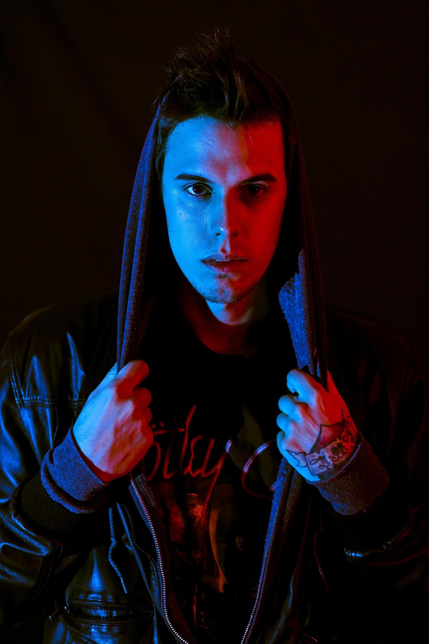 古代傳統(tǒng)與現(xiàn)代社會(huì)的交融，奴婢生活新篇章探索