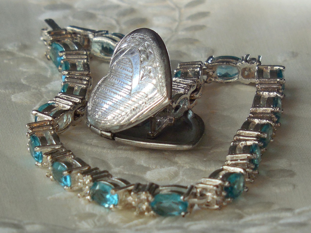 狐妖動漫頭像，魅力與文化的碰撞與交織