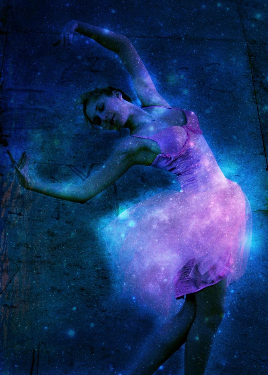 舞臺魔法，演員與精靈的交融璀璨演出