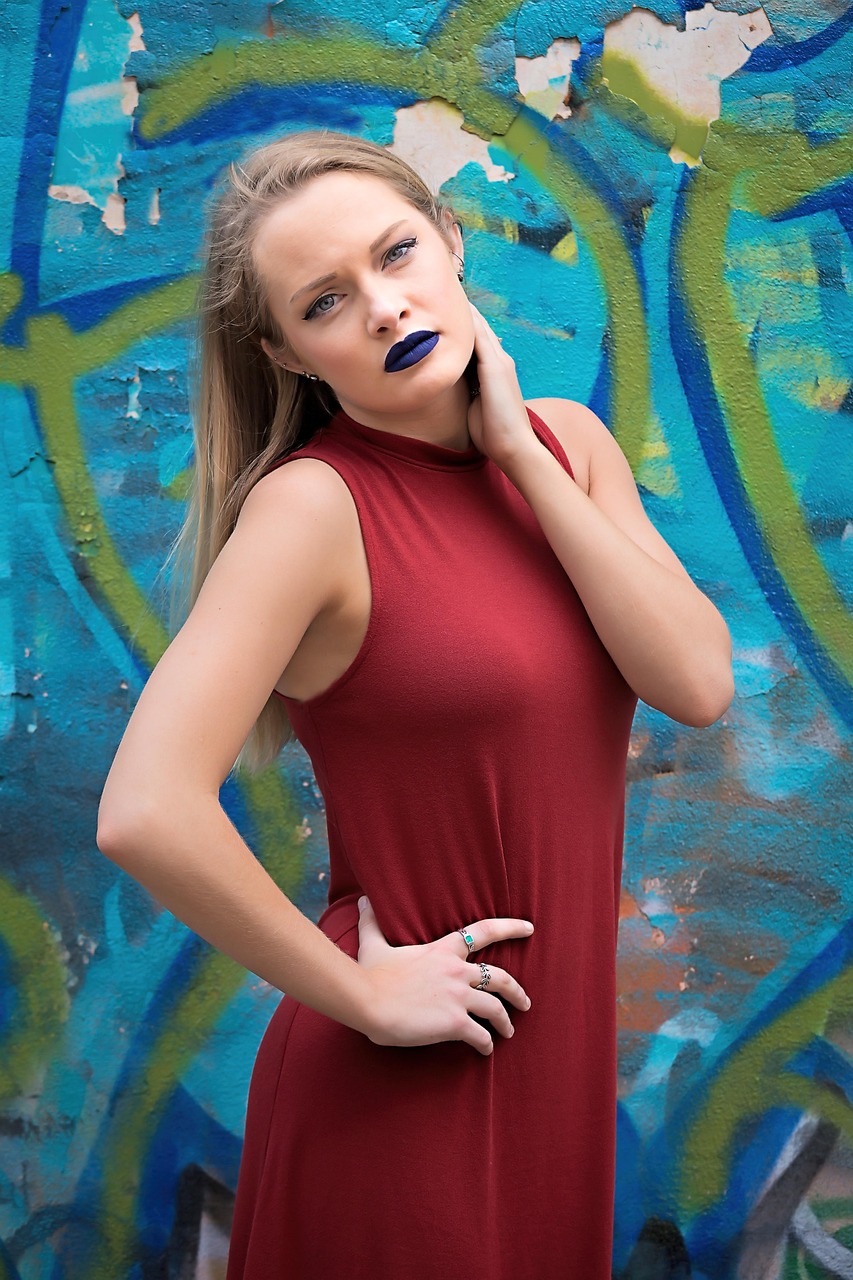 美腿明星，魅力四溢的時尚焦點風采展示