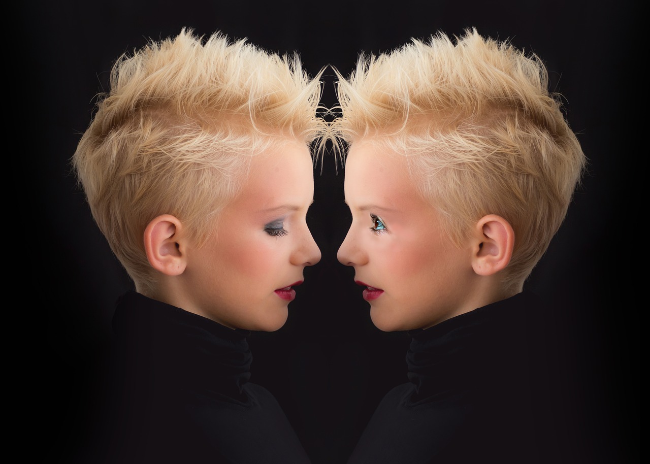 明星遭遇強(qiáng)吻事件，公眾人物的特殊遭遇與社會(huì)反思