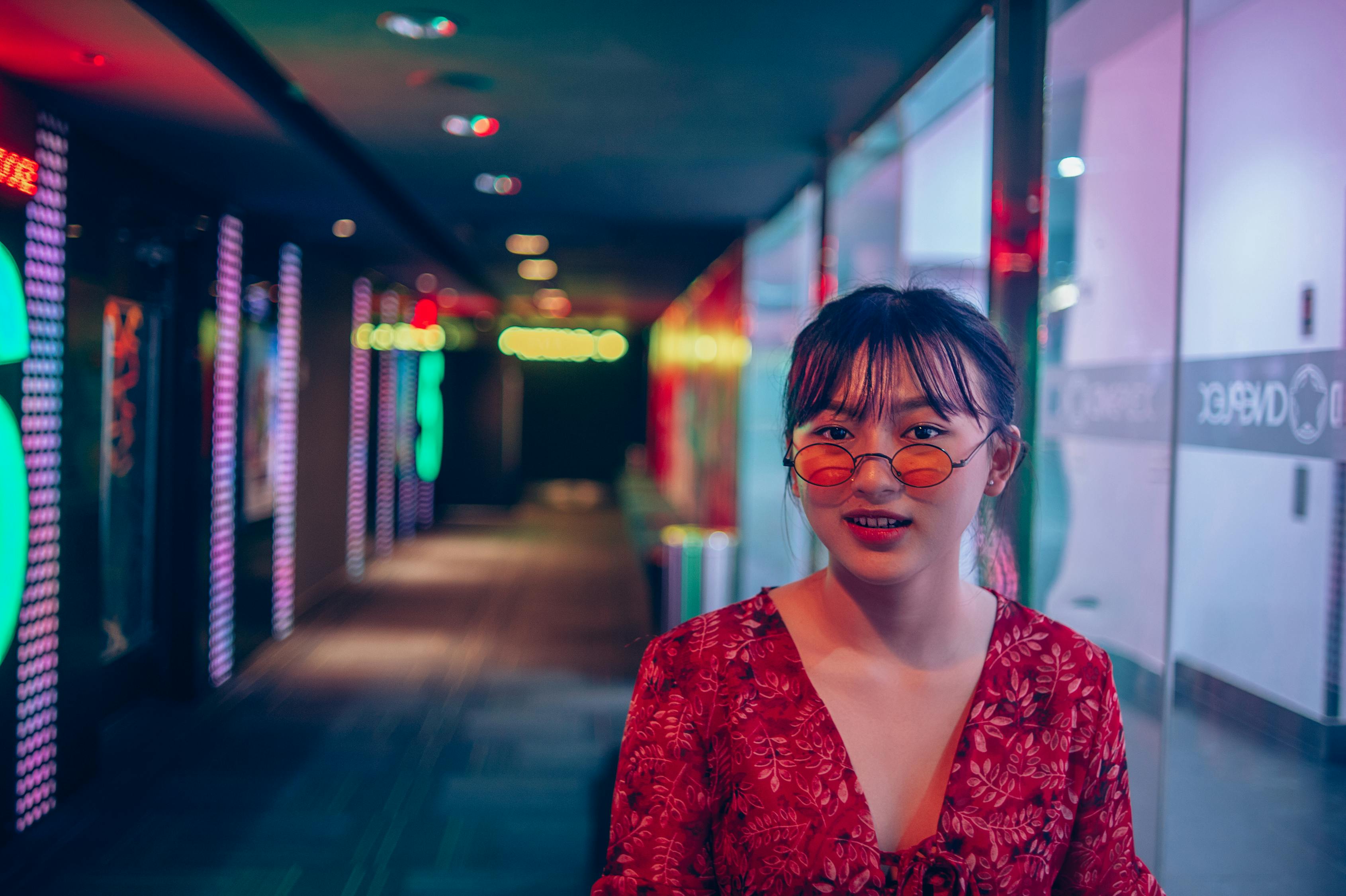 影視之光，揭秘隔壁的女孩女演員的真實人生與角色演繹之路