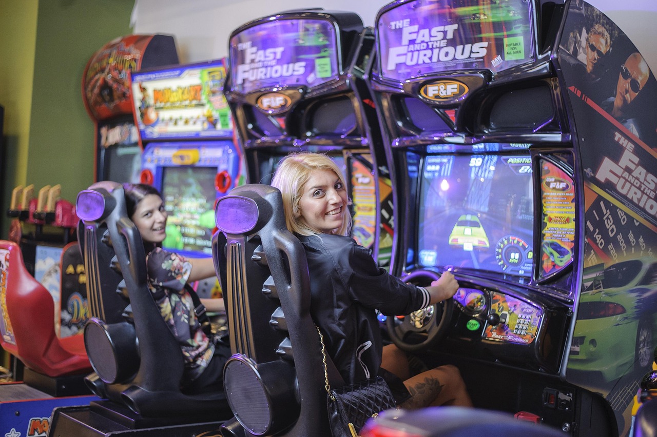 病嬌模擬器最新版下載攻略及體驗(yàn)分享，游戲下載與體驗(yàn)分享