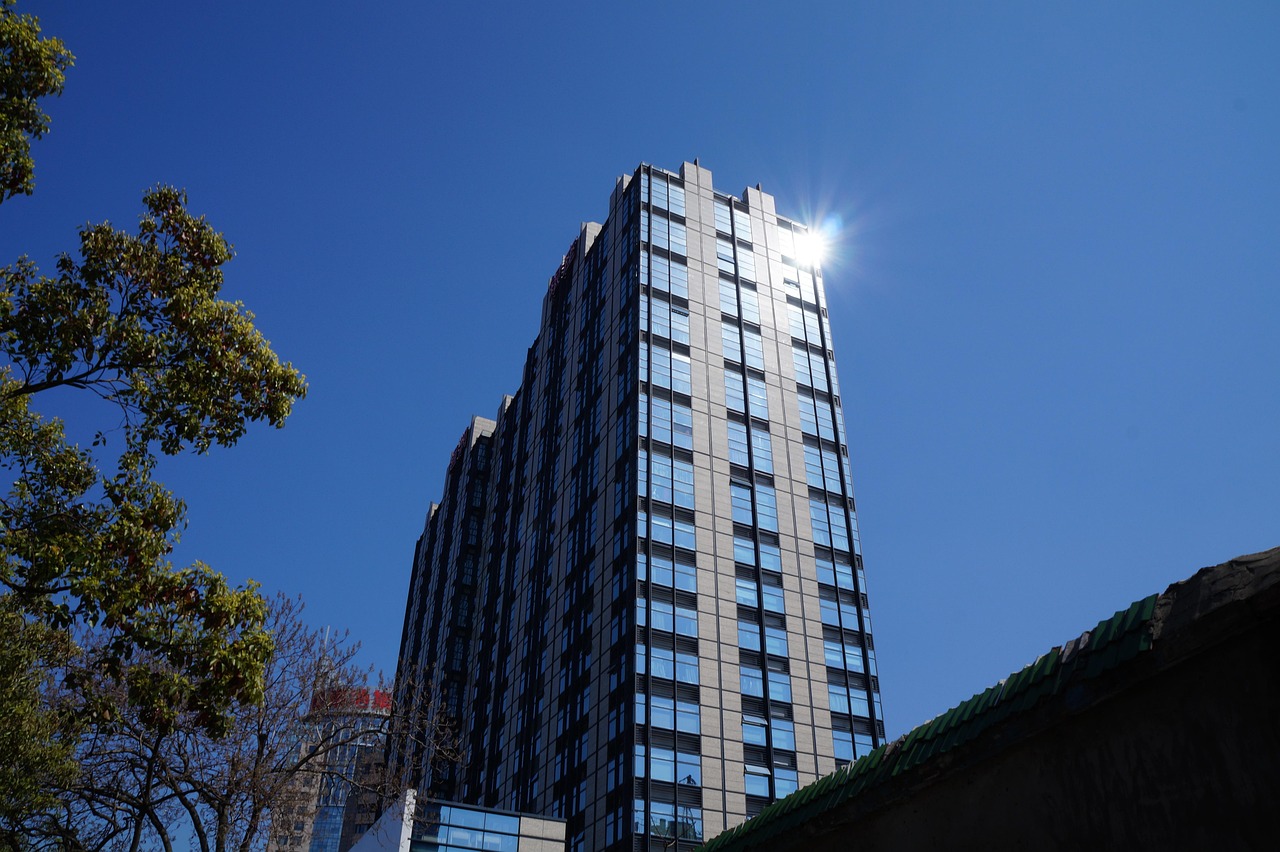 物業(yè)公司上市，機遇與挑戰(zhàn)并存